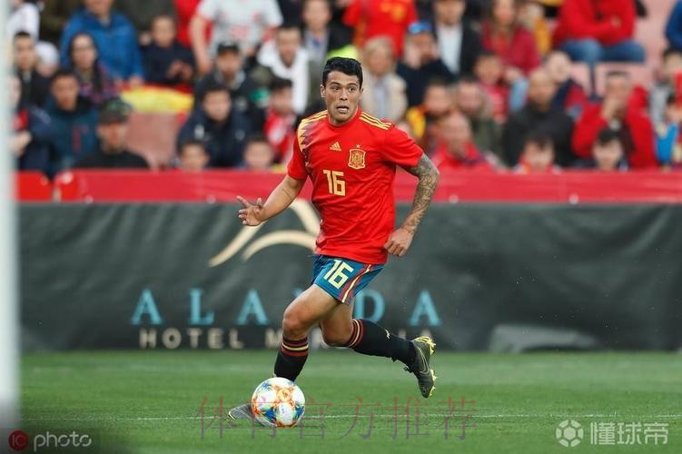 记者:皇马对葡萄牙体育后卫佩德罗-波罗并不感兴趣